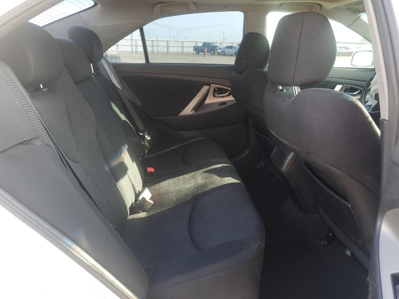 2010 Toyota Camry - Image 10