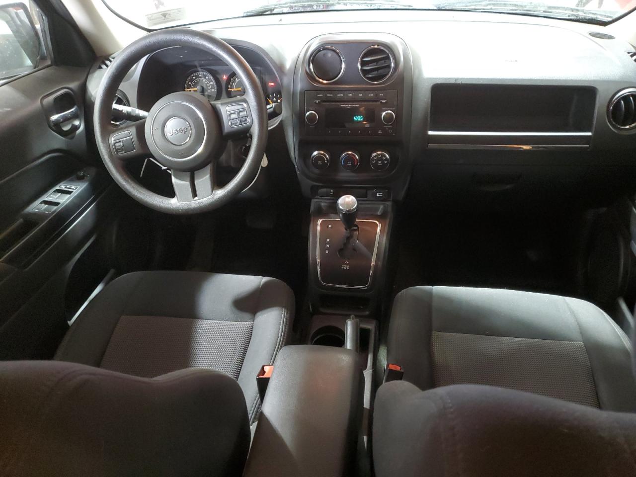 2014 Jeep Liberty (Patriot) - Image 8