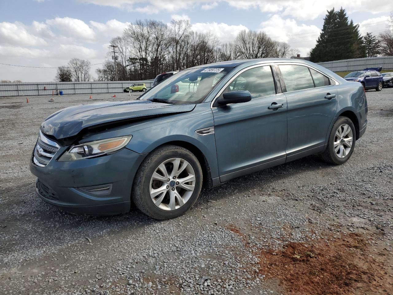 2010 Ford Taurus - Image 1