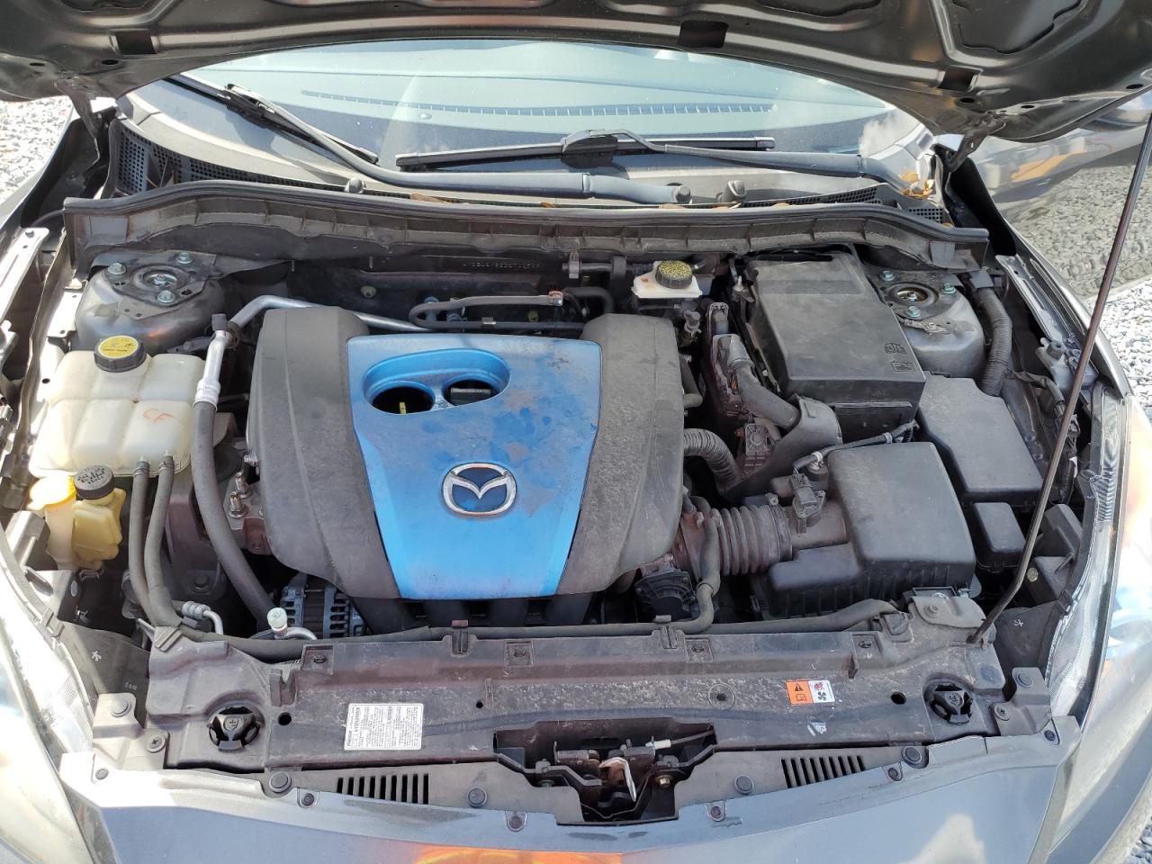 2013 Mazda 3 - Image 11