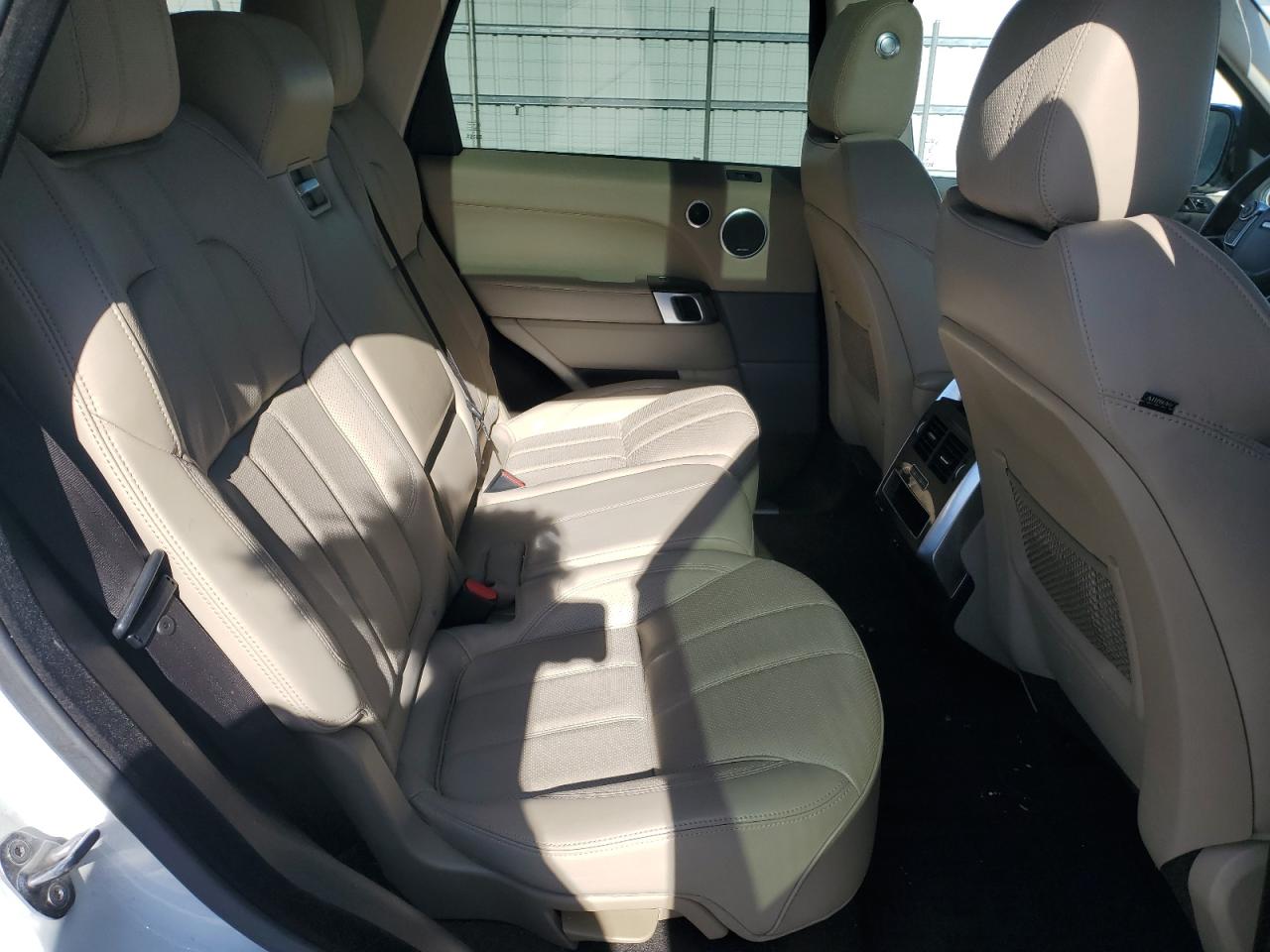 2016 Land Rover Range Rover - Image 11