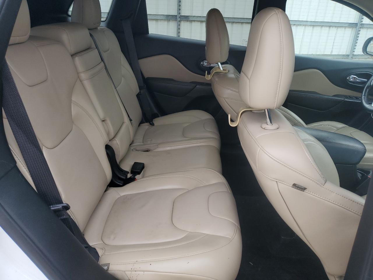 2015 Jeep Grand Cherokee - Image 10
