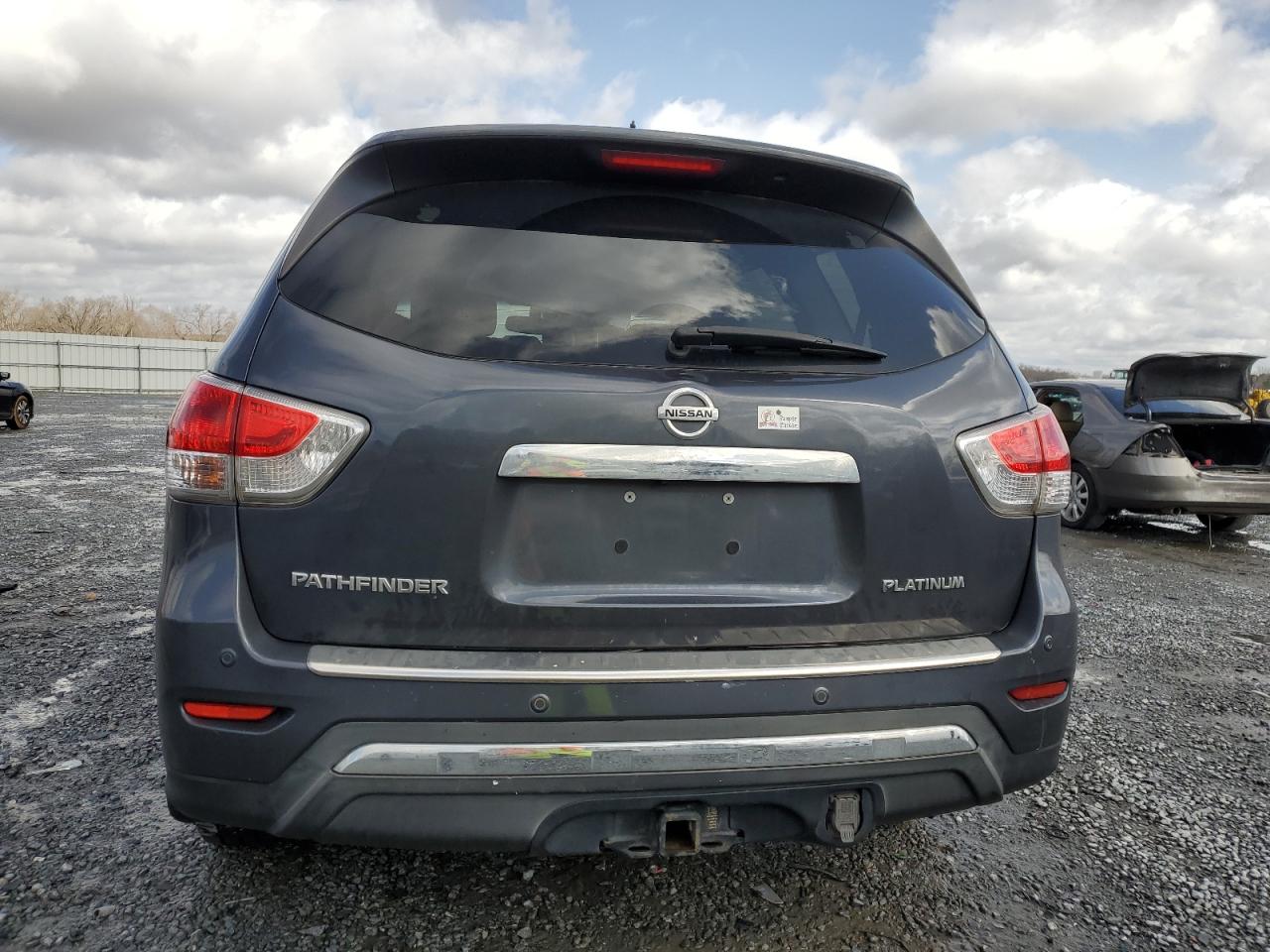2013 Nissan Pathfinder - Image 6