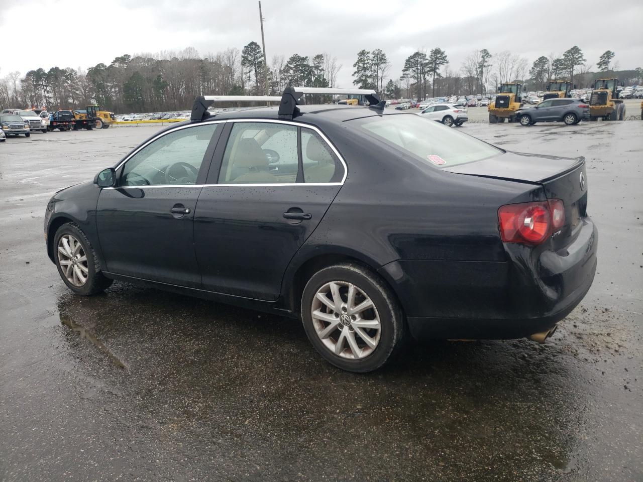 2010 Volkswagen Jetta - Image 2
