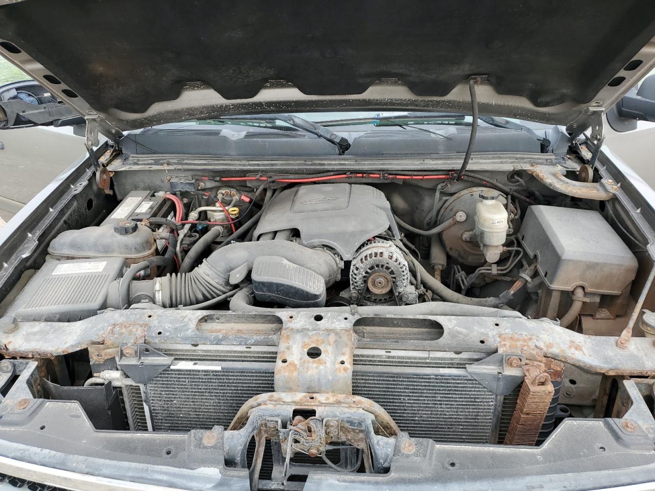 2007 Chevrolet Silverado - Image 13