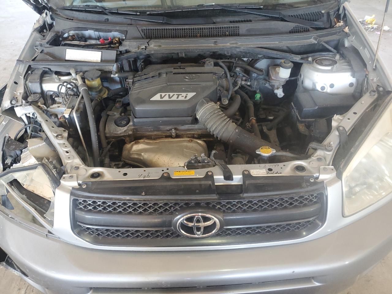 2004 Toyota RAV 4 - Image 12
