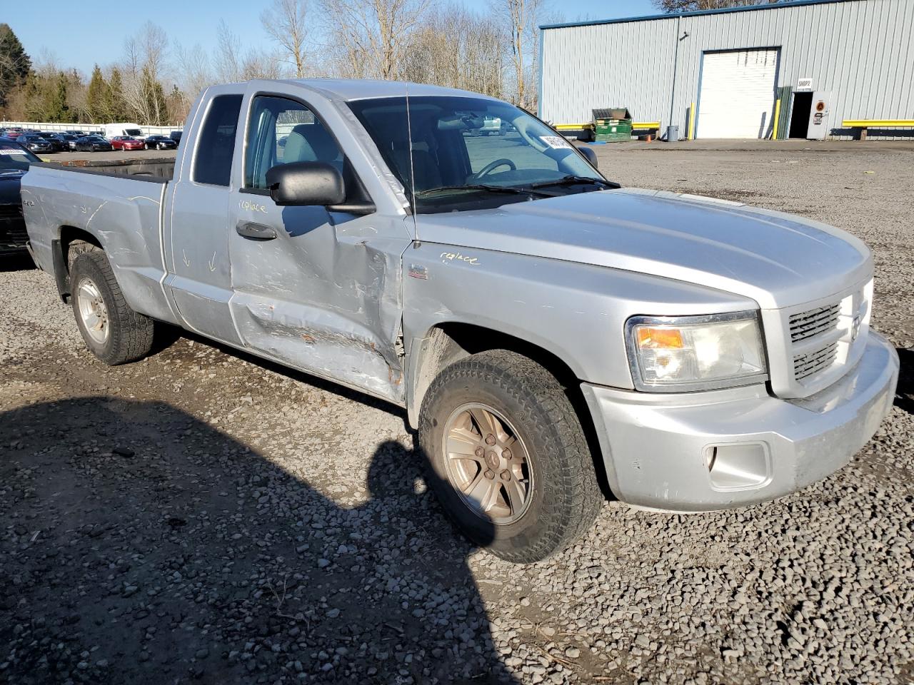 2010 Dodge Dakota - Image 4