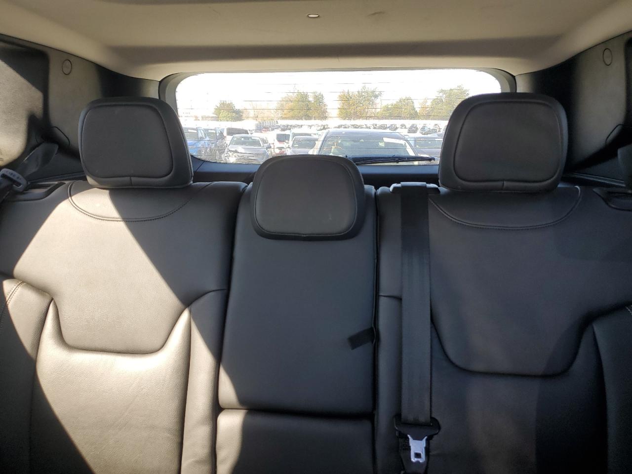 2015 Jeep Renegade - Image 10