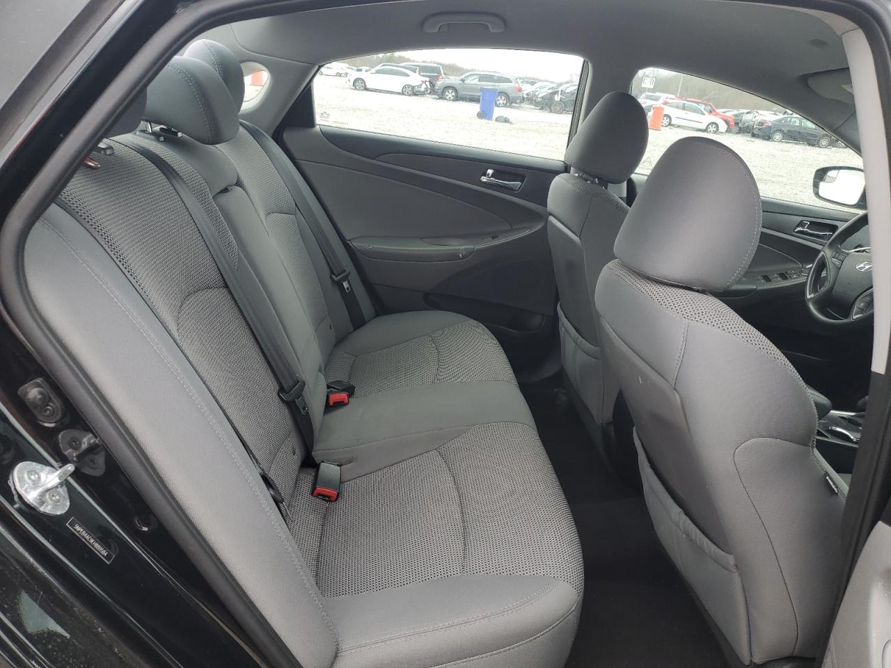 2014 Hyundai Sonata - Image 10
