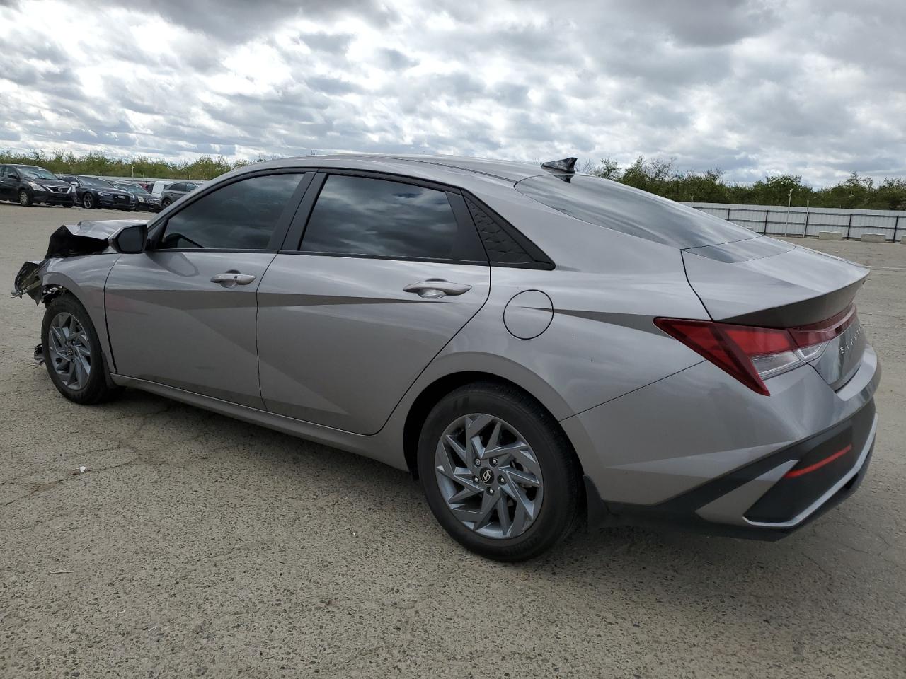 2024 Hyundai Elantra - Image 2
