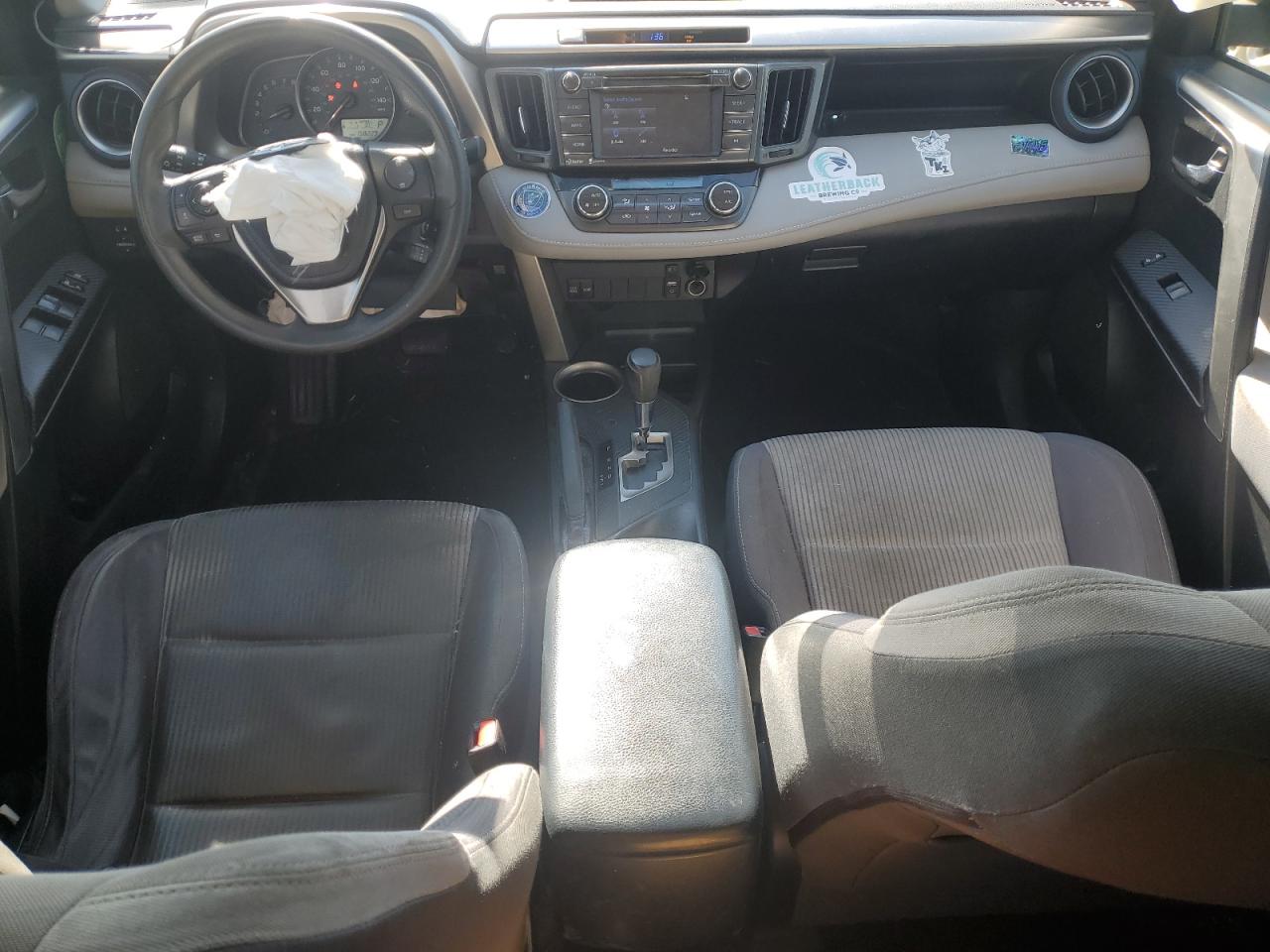 2015 Toyota RAV 4 - Image 8