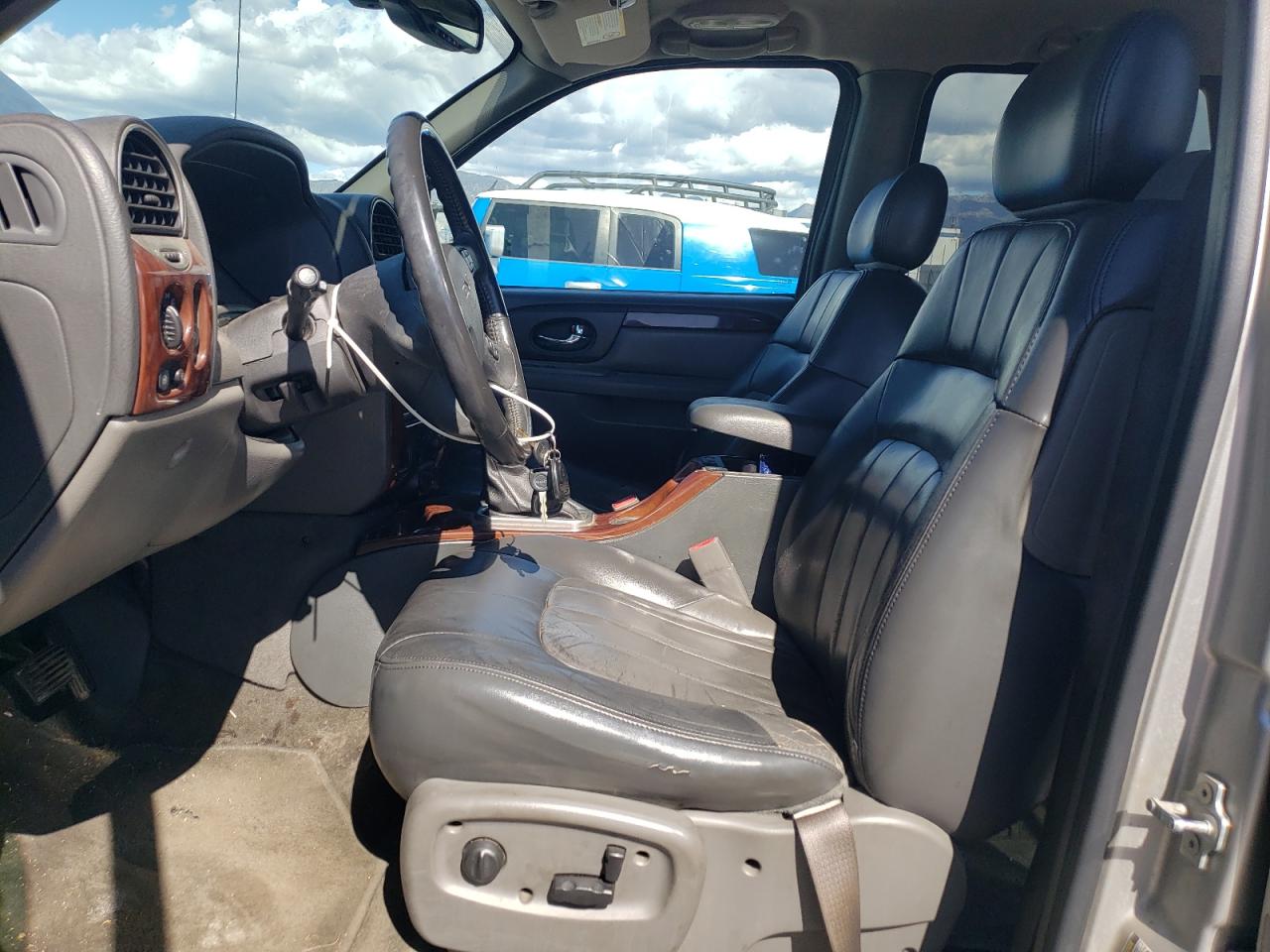 2004 GMC Envoy - Image 7