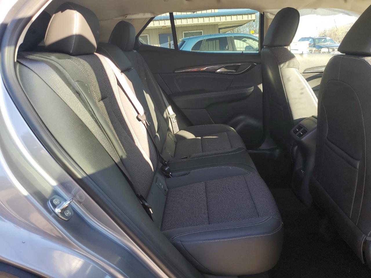 2022 Buick Envision Preferred VIN: LRBAZLR43ND060676 Lot: 49472945