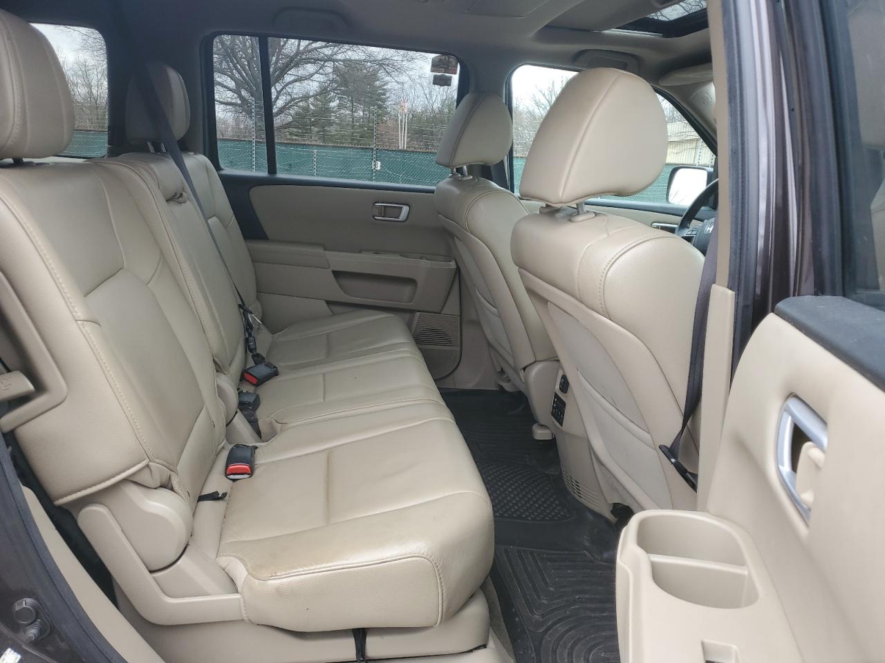 2014 Honda Pilot - Image 11