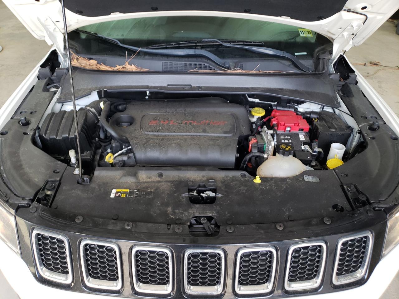2019 Jeep Compass - Image 13