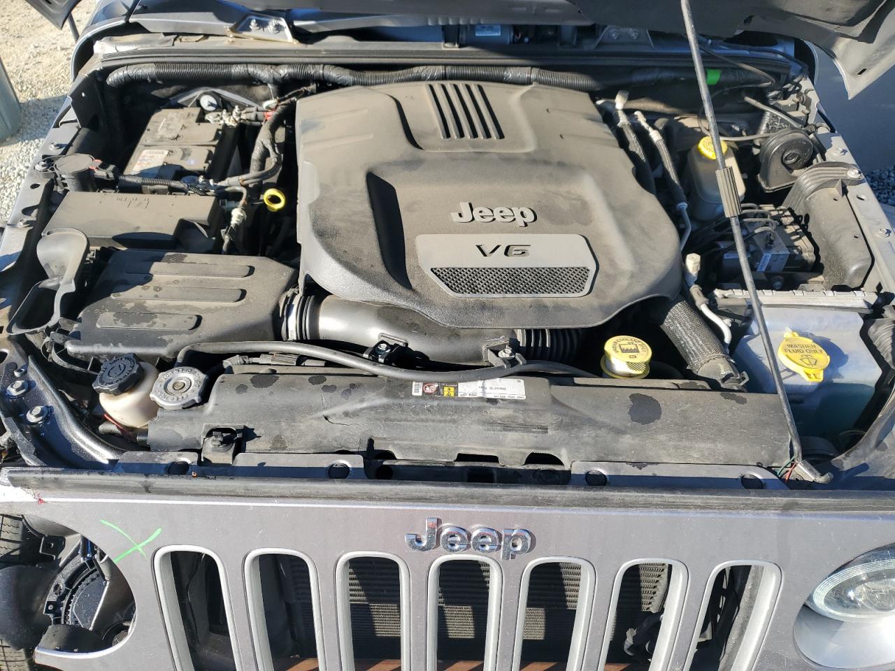 2016 Jeep Wrangler - Image 11
