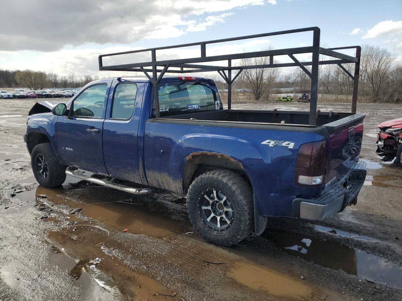 2013 GMC Sierra - Image 2