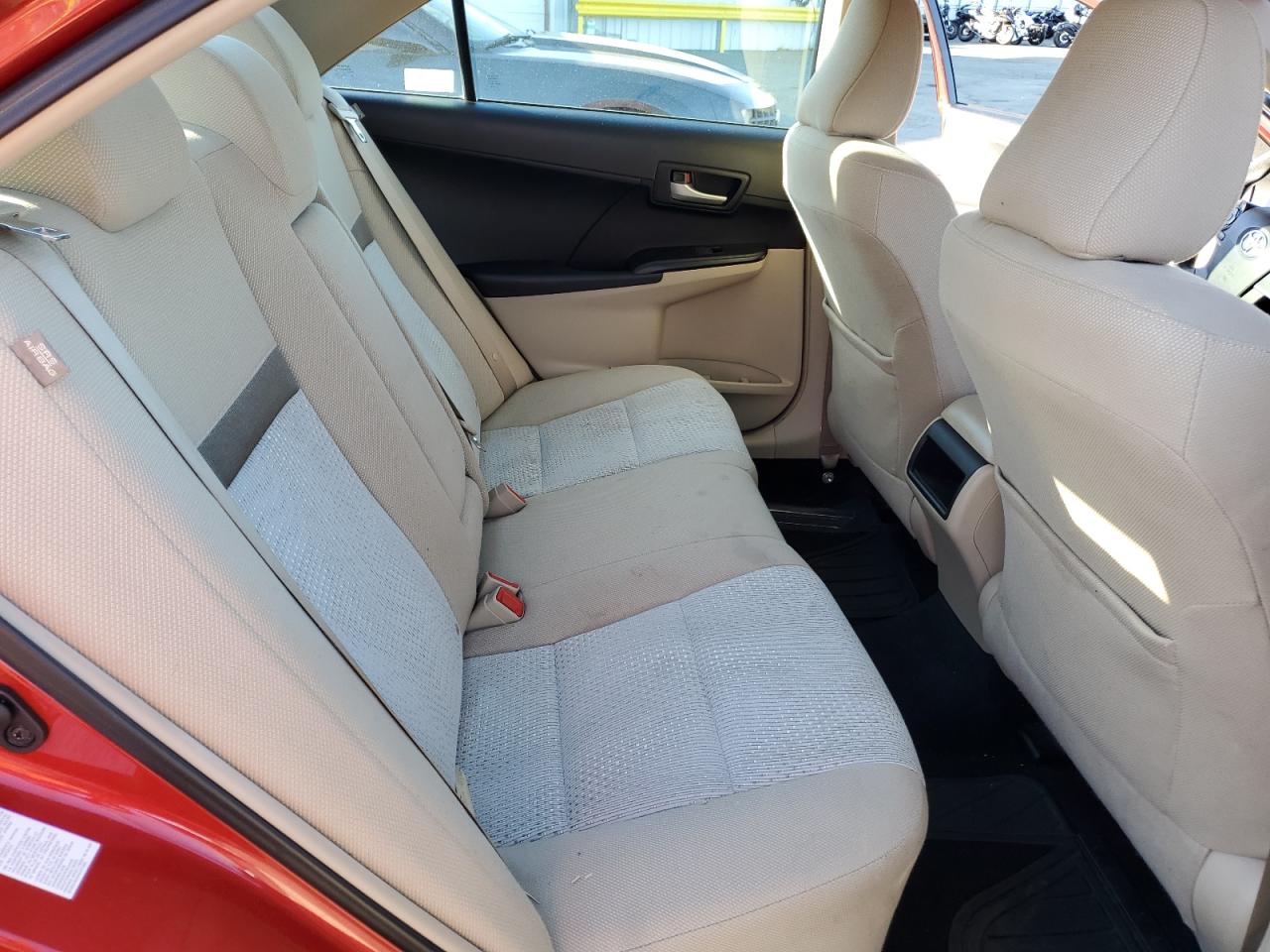 2012 Toyota Camry - Image 10