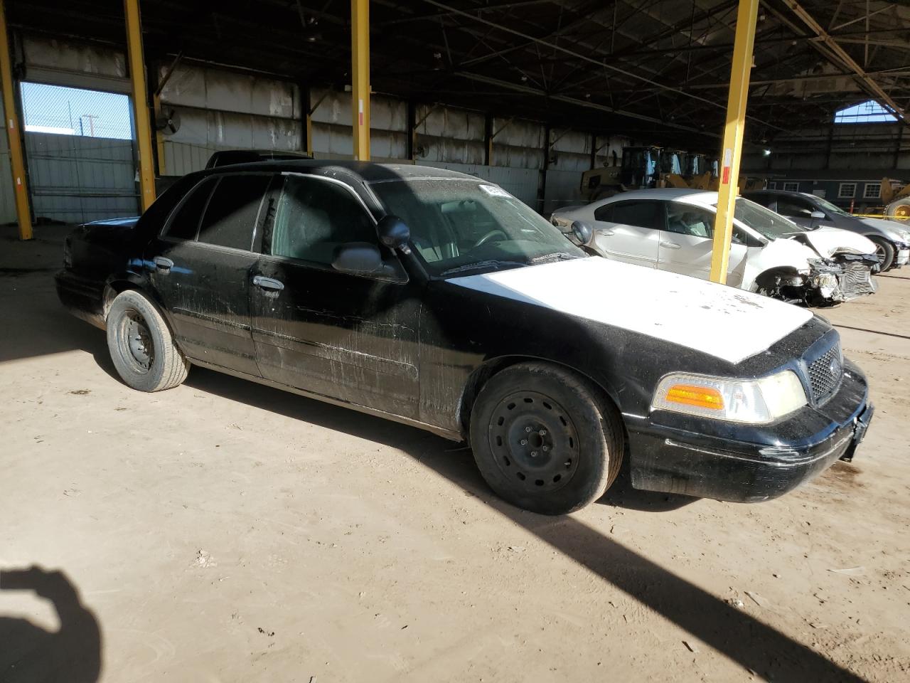 2005 Ford Crown Victoria - Image 4