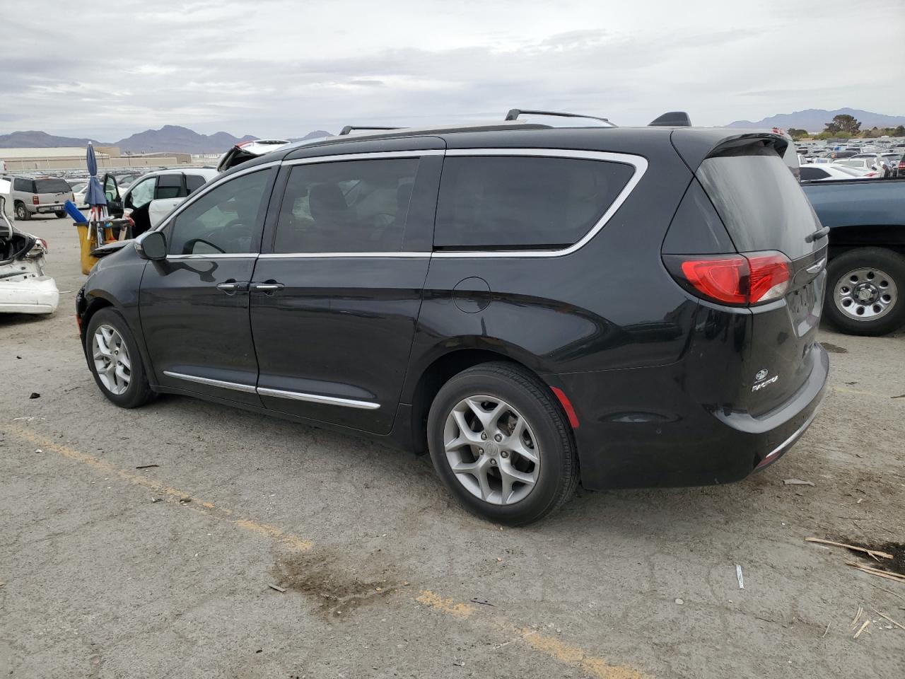 2020 Chrysler Pacifica - Image 2