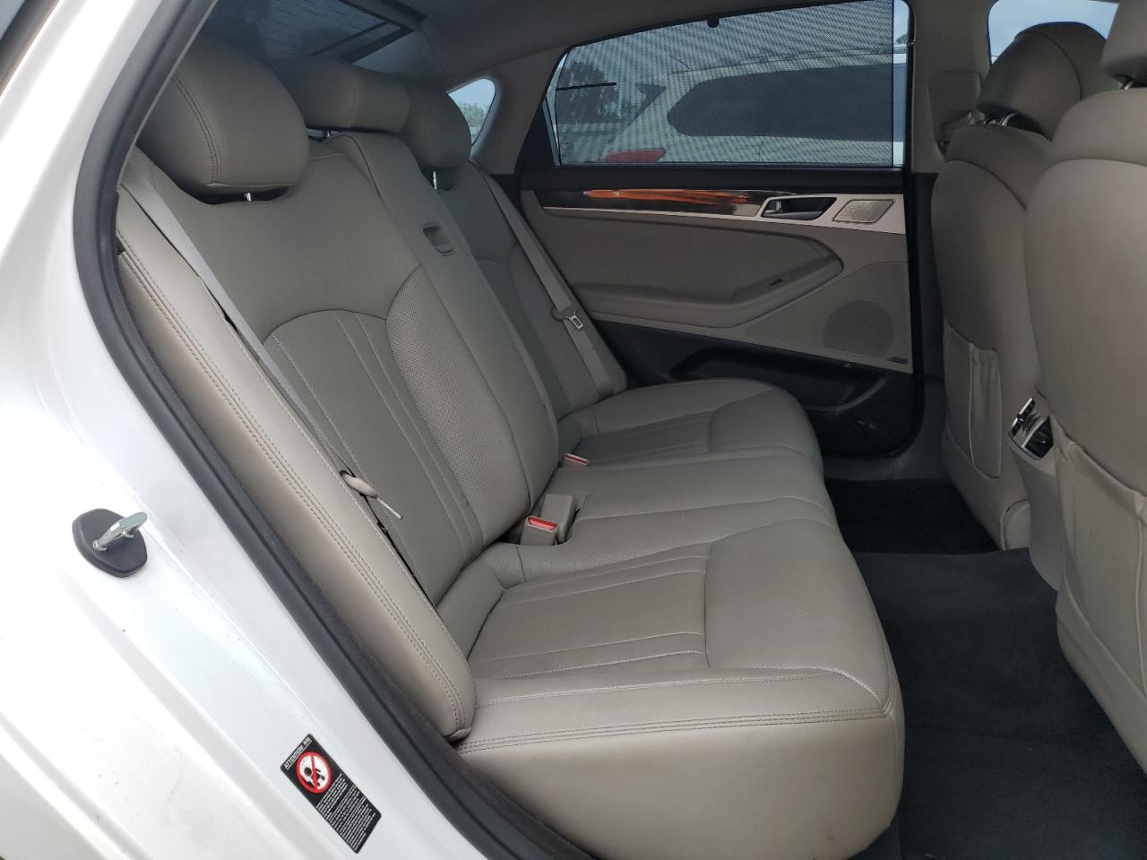2019 Genesis G80 - Image 10