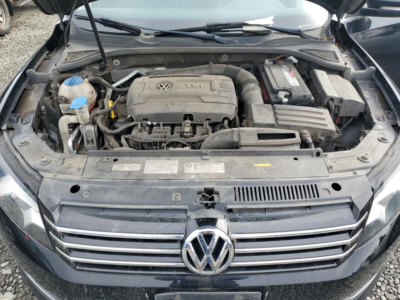 2015 Volkswagen Passat - Image 11