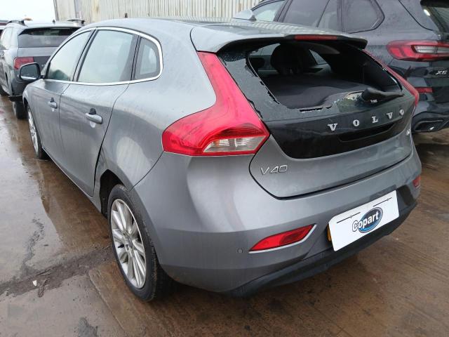 2015 VOLVO V40 SE LUX