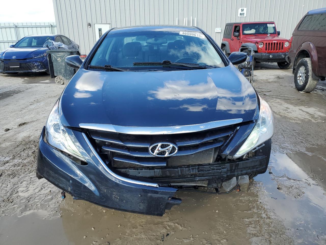2013 Hyundai Sonata - Image 5