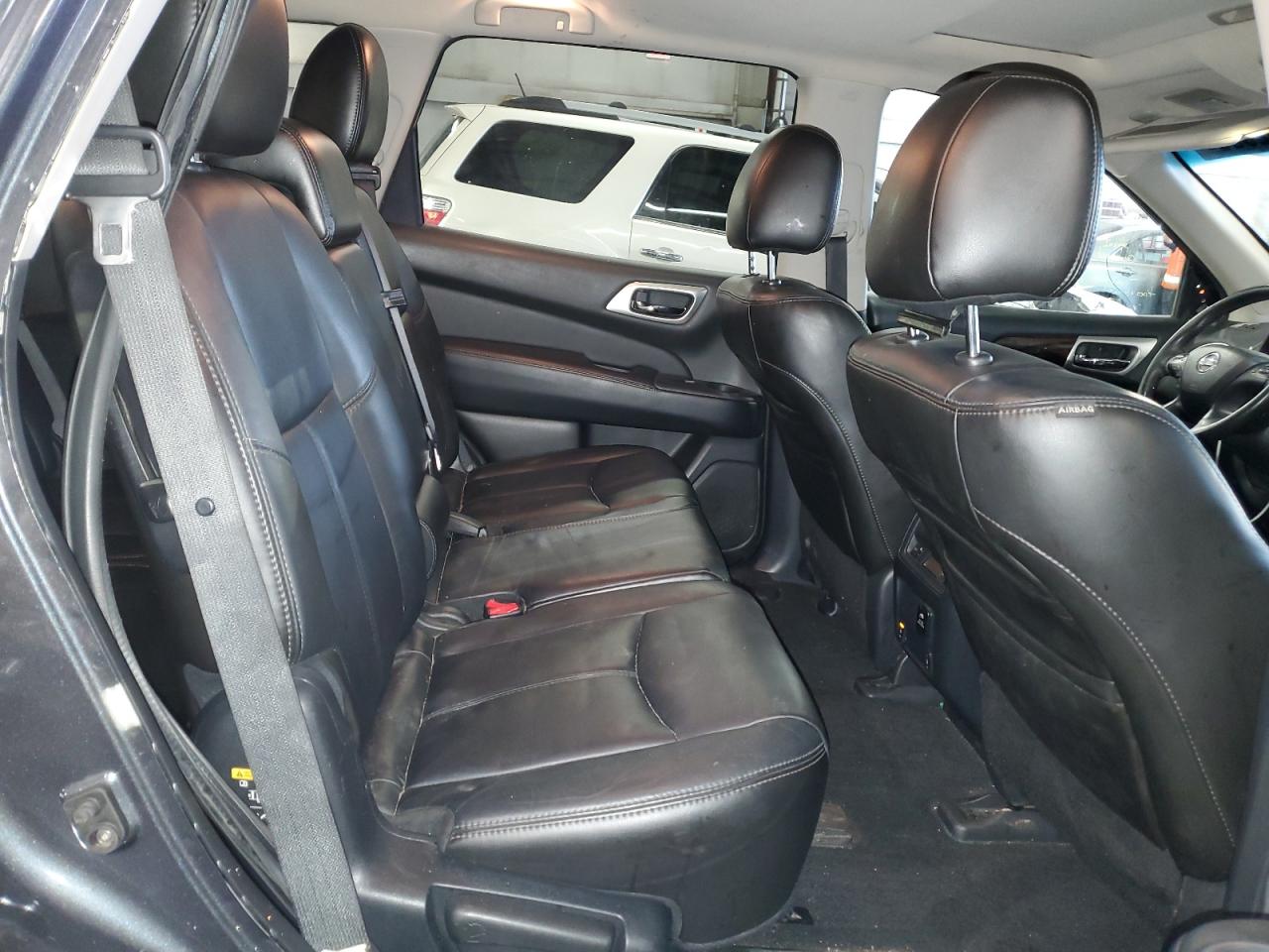 2013 Nissan Pathfinder - Image 11
