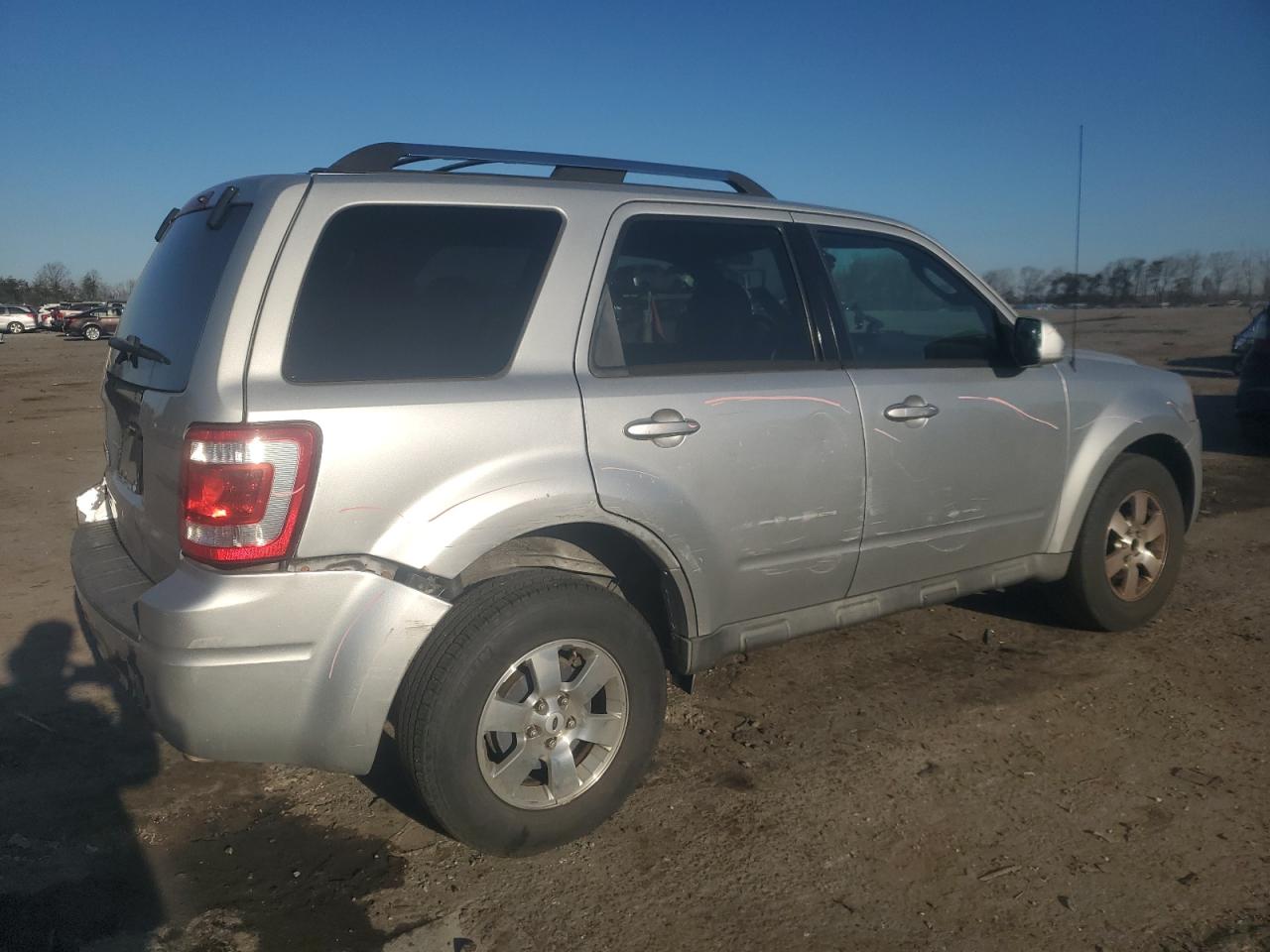 2009 Ford Escape - Image 3