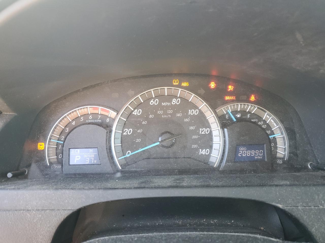 2013 Toyota Camry - Image 9