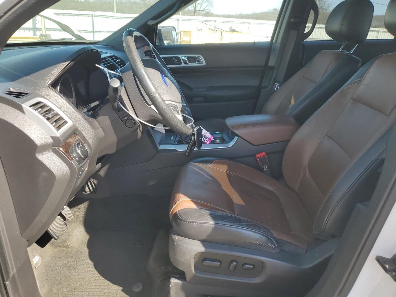 2015 Ford Explorer - Image 7