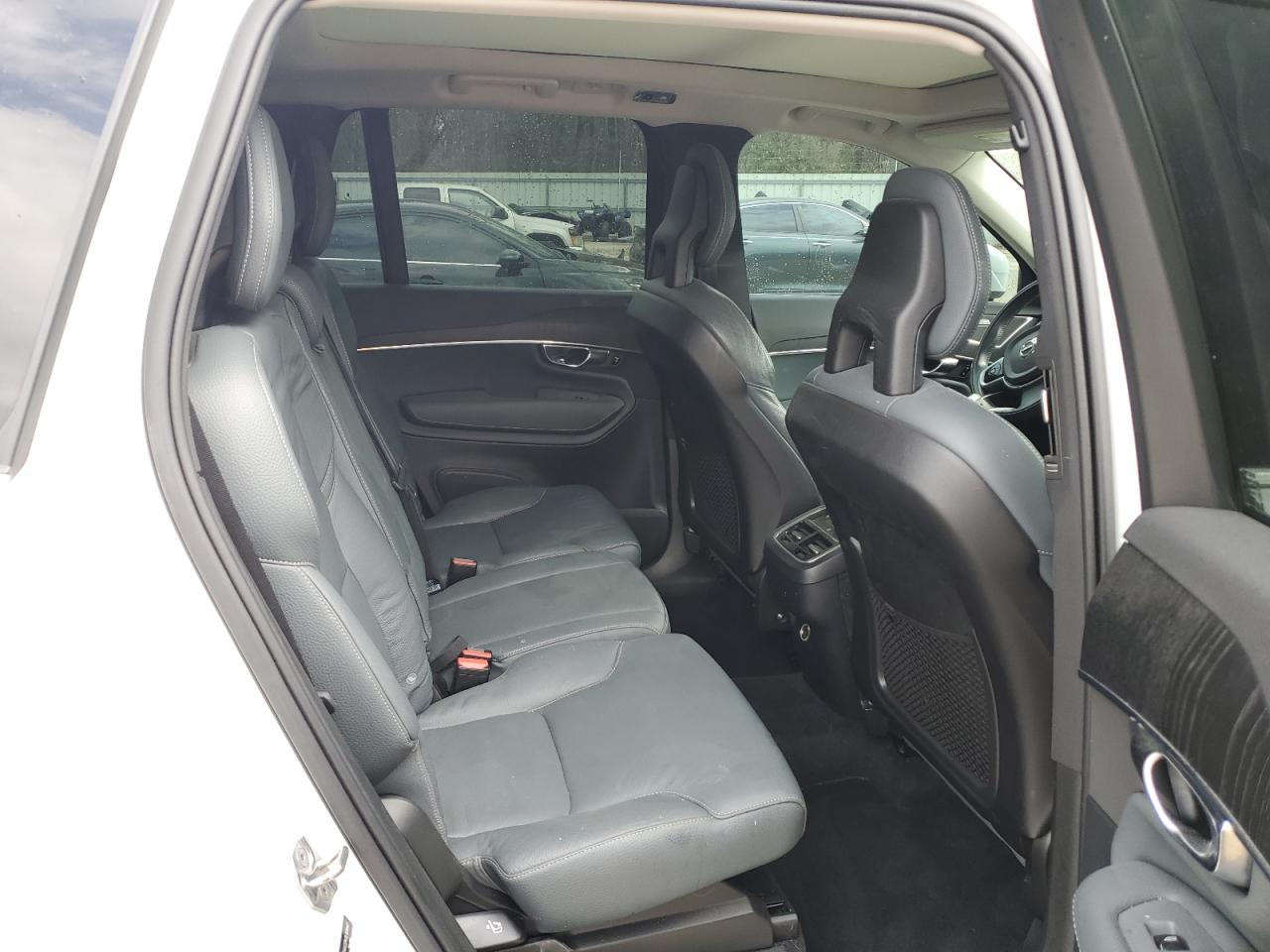2020 Volvo XC90 - Image 11