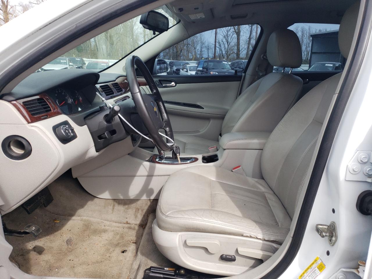 2010 Chevrolet Impala - Image 7