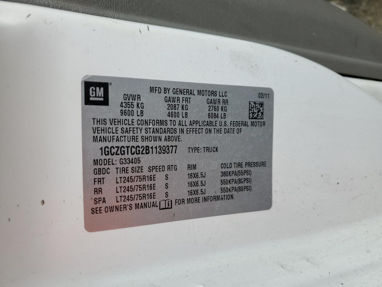 2011 Chevrolet Express - Image 13