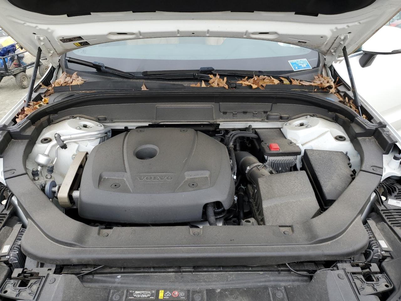 2020 Volvo XC60 - Image 12
