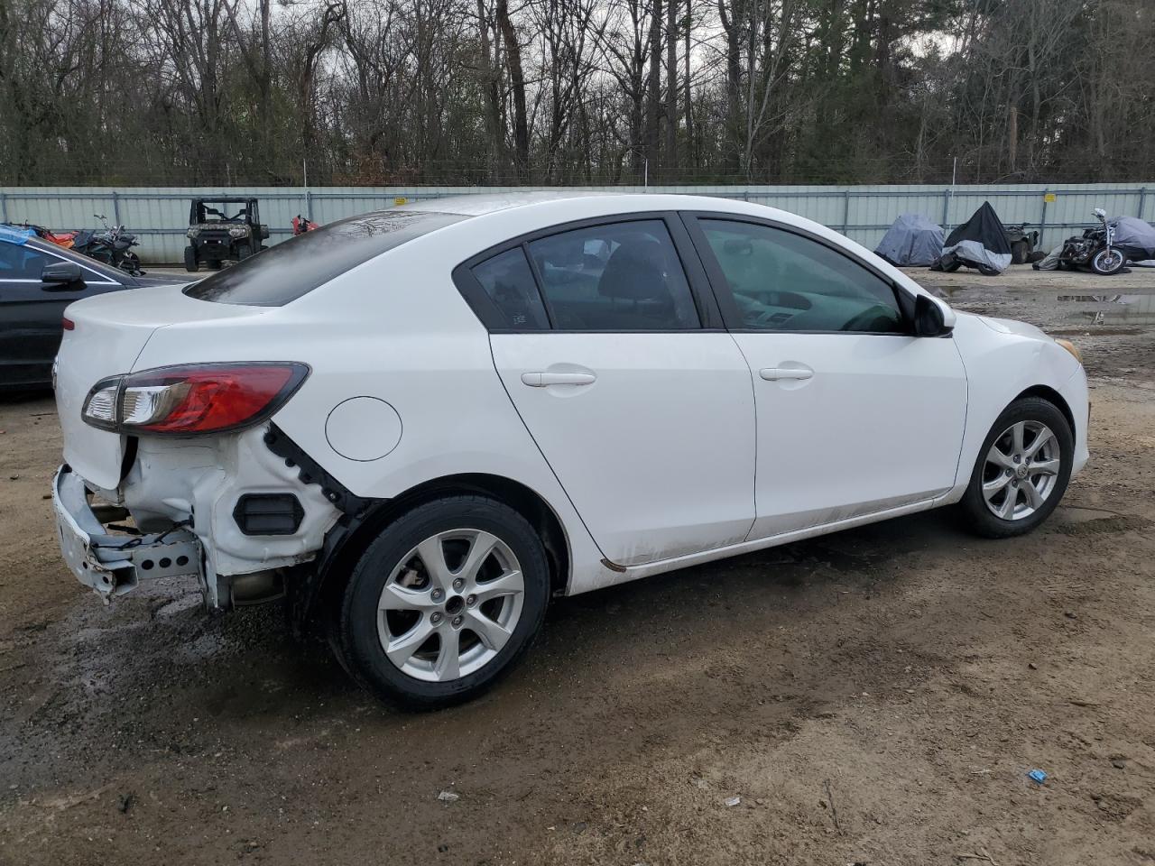 2010 Mazda 3 - Image 3