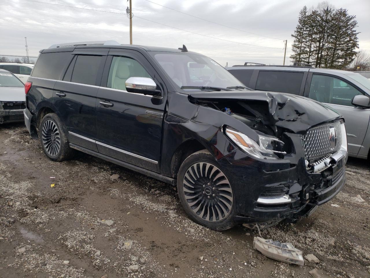 2020 Lincoln Navigator - Image 4