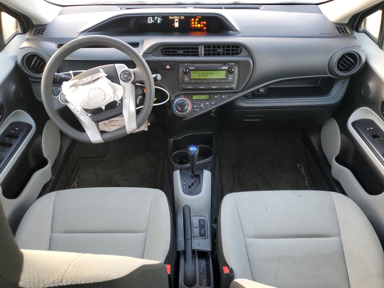 2014 Toyota Prius - Image 8
