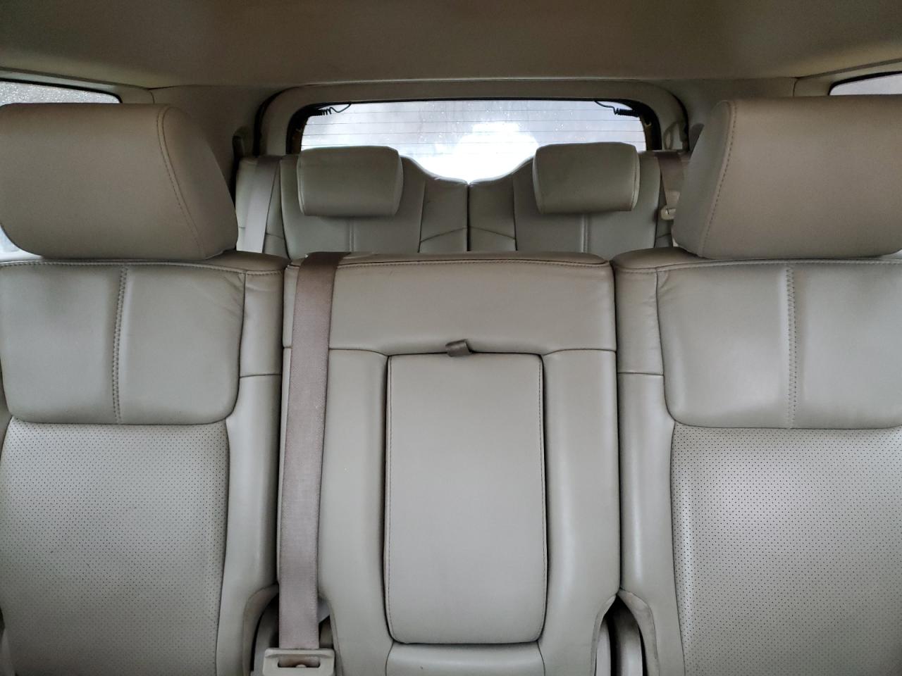 2006 Jeep Commander - Image 10