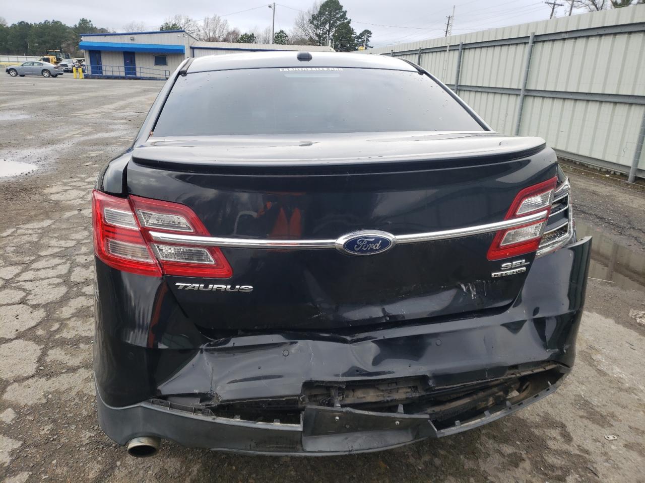 2014 Ford Taurus - Image 6
