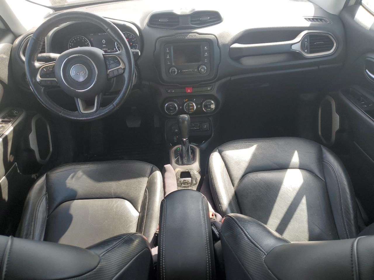 2015 Jeep Renegade - Image 8