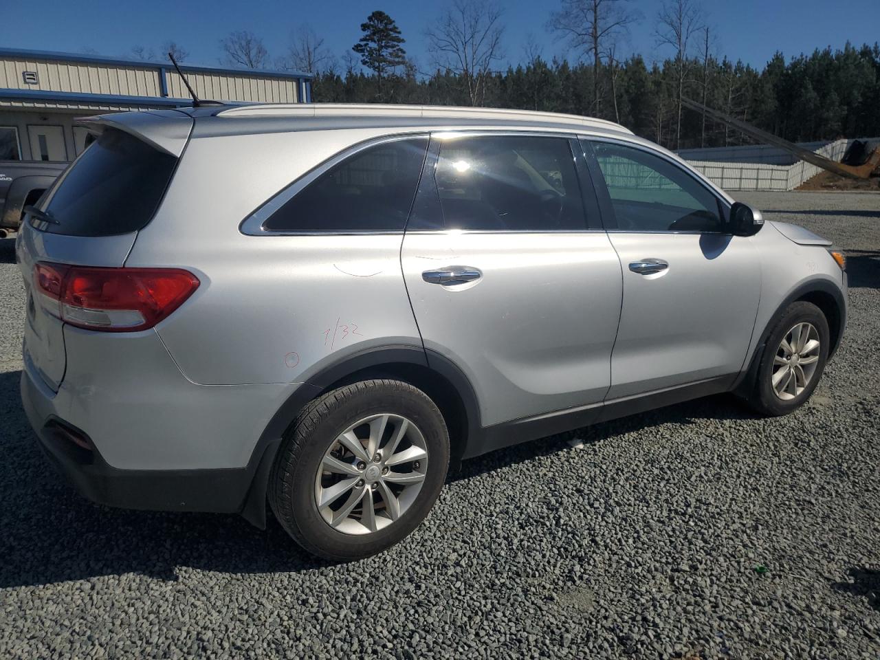 2017 Kia Sorento - Image 3