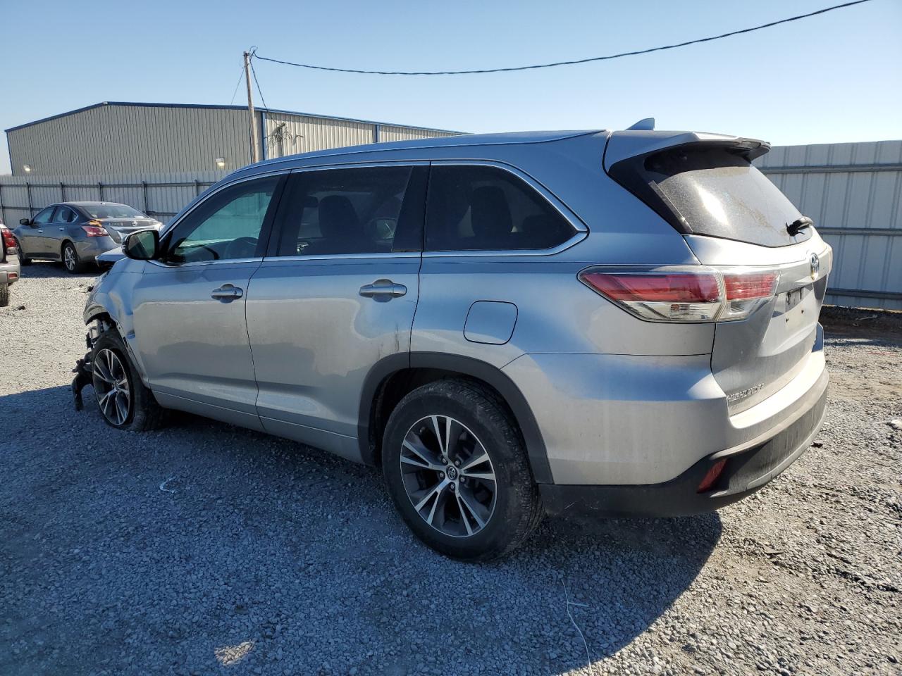 2016 Toyota Highlander - Image 2
