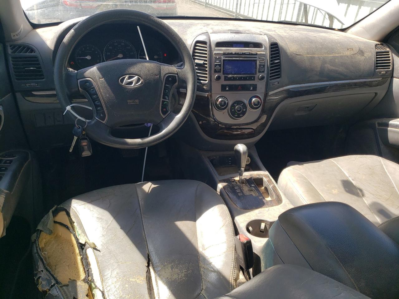 2011 Hyundai Santa Fe - Image 8