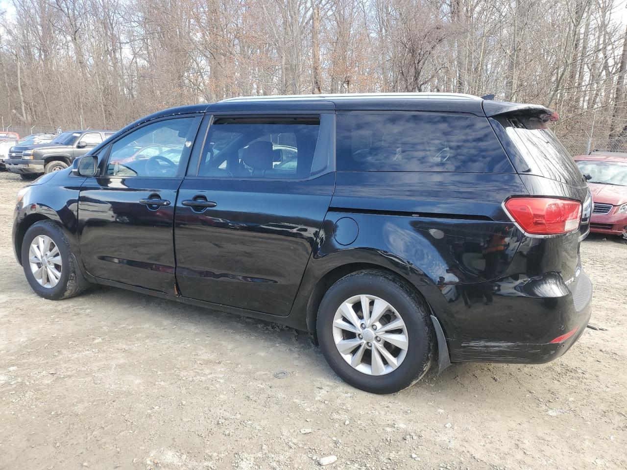2016 Kia Sedona - Image 2