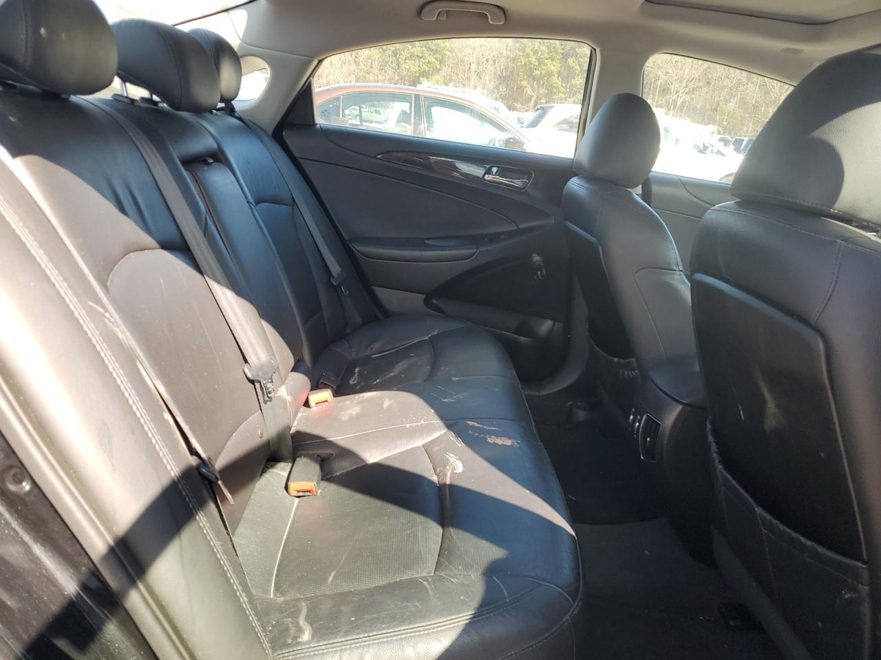 2013 Hyundai Sonata - Image 10