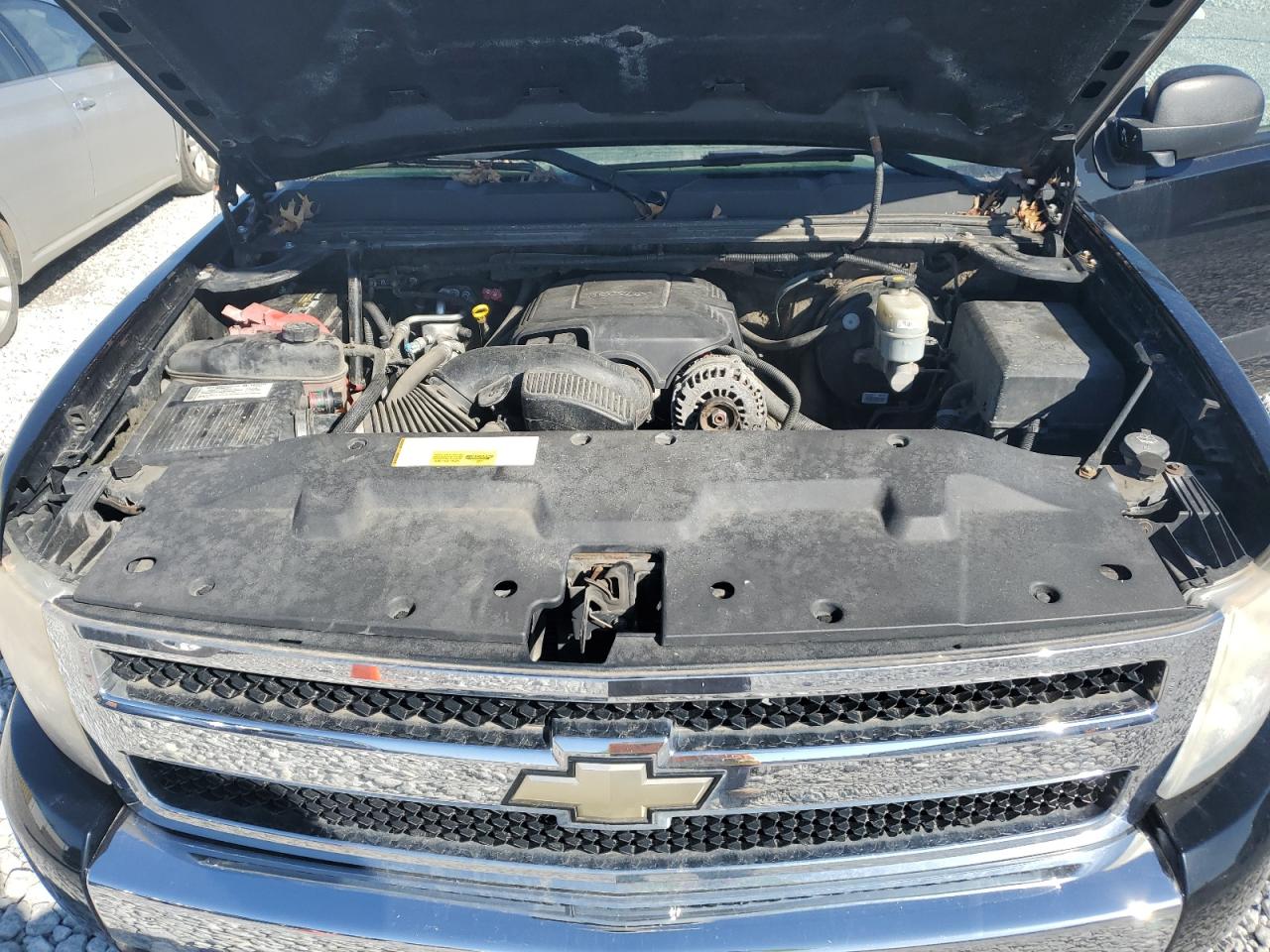 2007 Chevrolet Silverado - Image 11