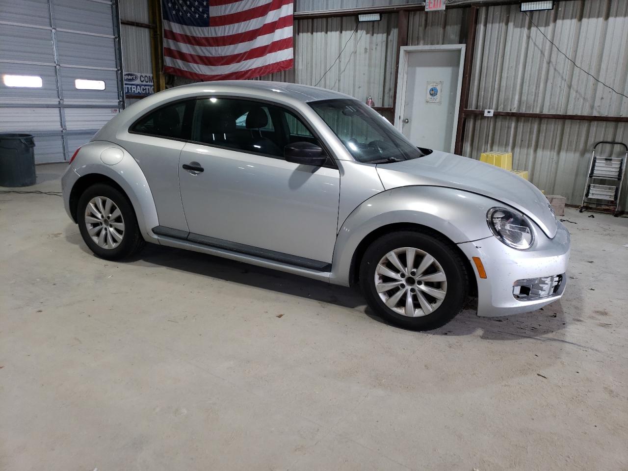 2014 Volkswagen Beetle - Image 4