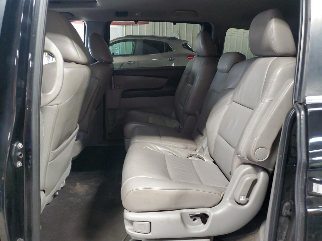 2011 Honda Odyssey - Image 11